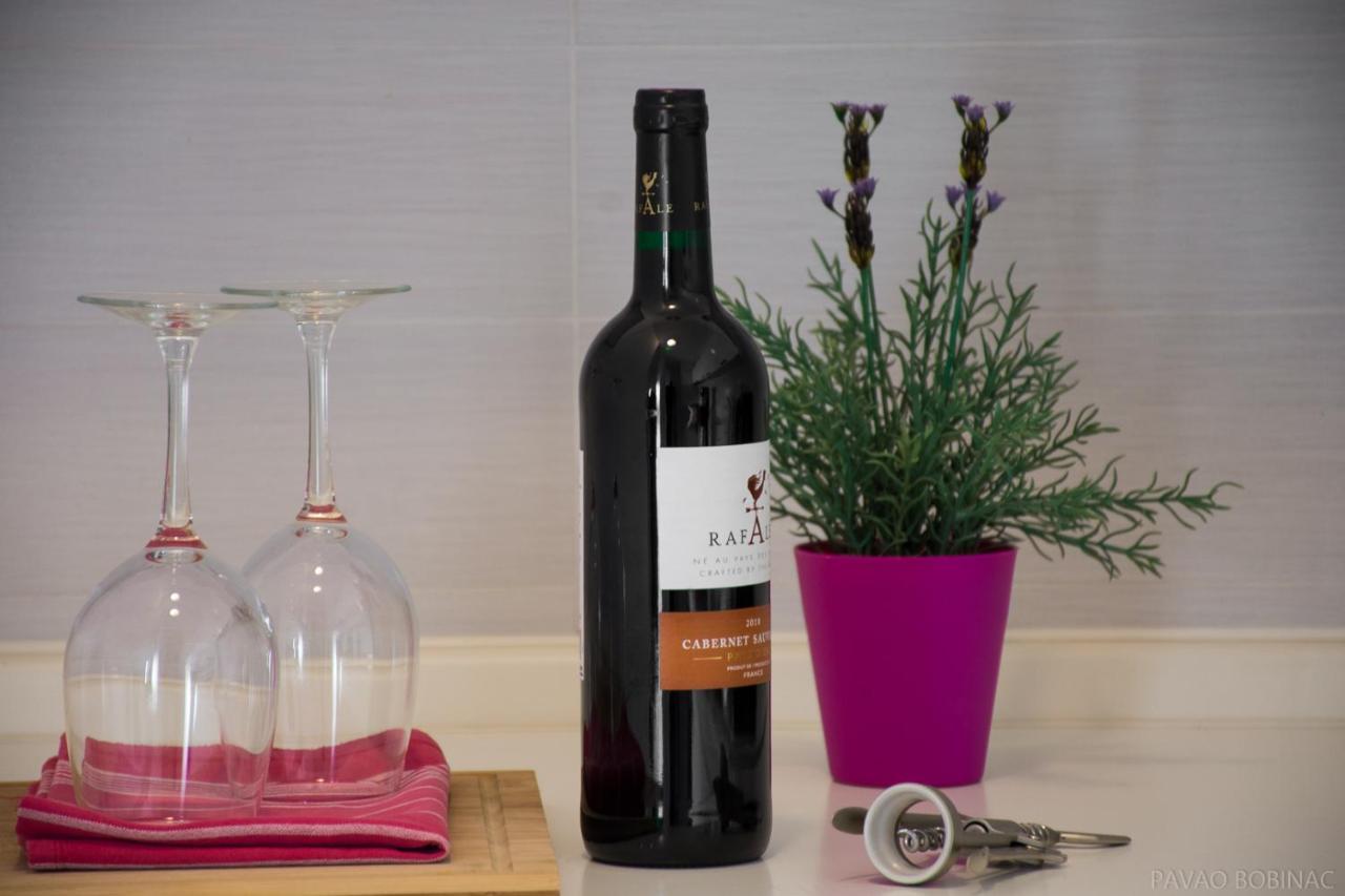 Nova Galerija Ema- Parking In Garage Apartman Zágráb Kültér fotó