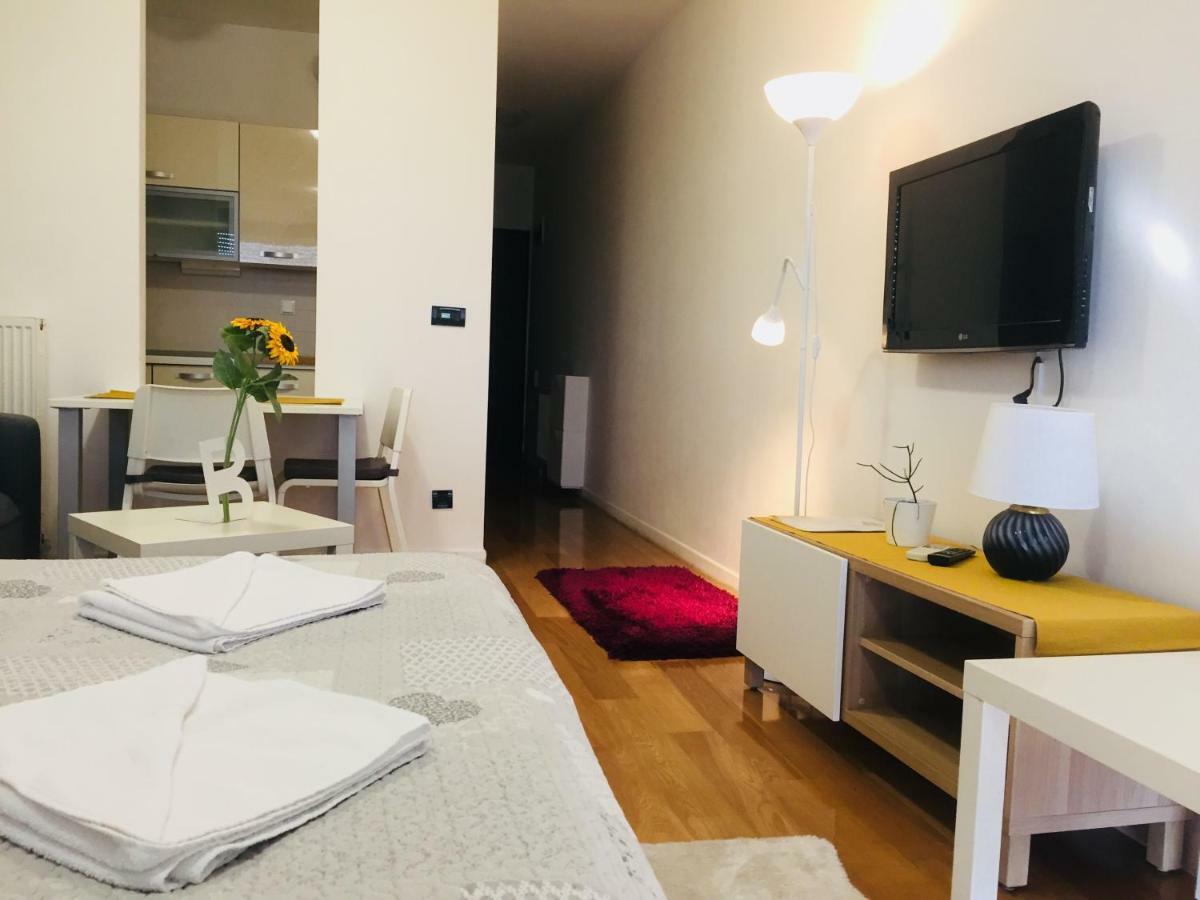 Nova Galerija Ema- Parking In Garage Apartman Zágráb Kültér fotó
